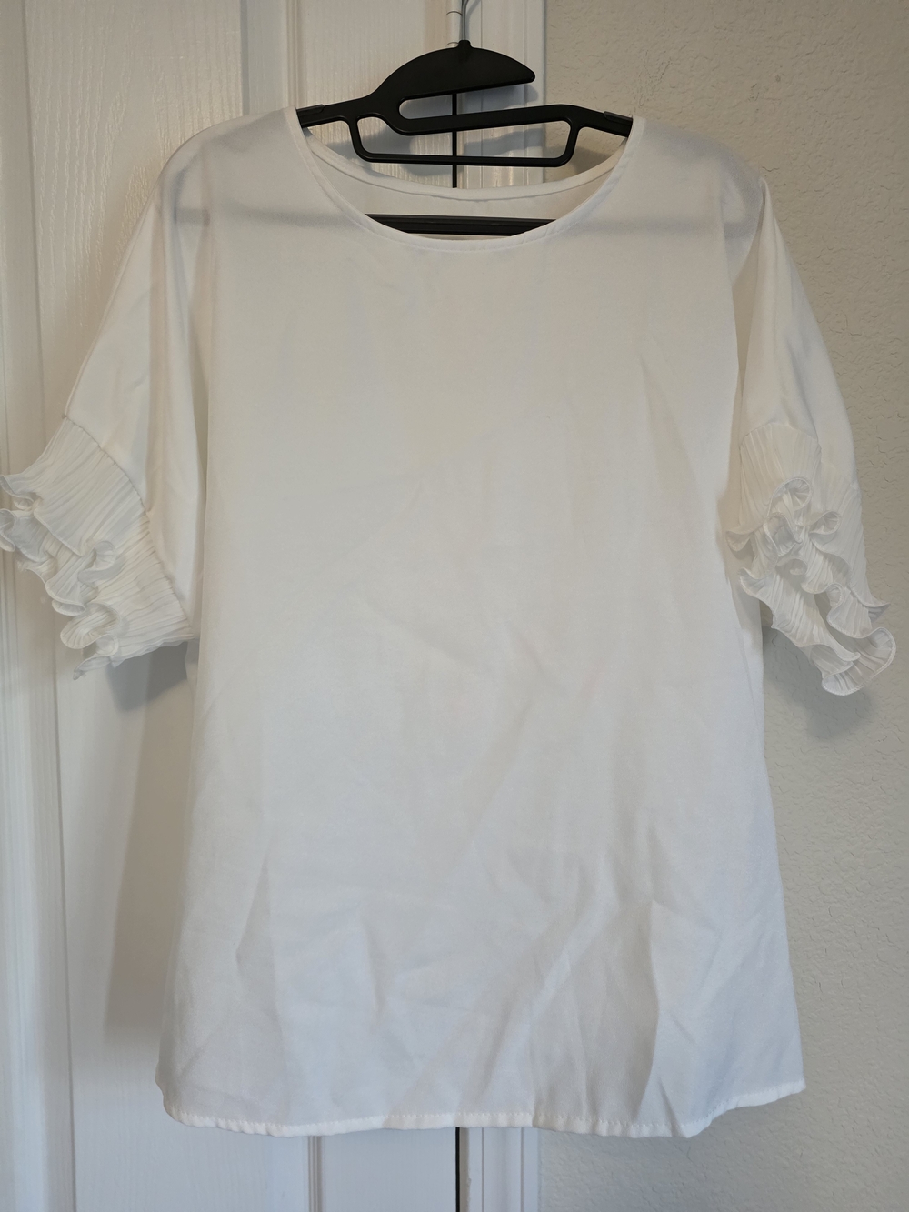 SHEIN White Ruffle Sleeve Blouse
